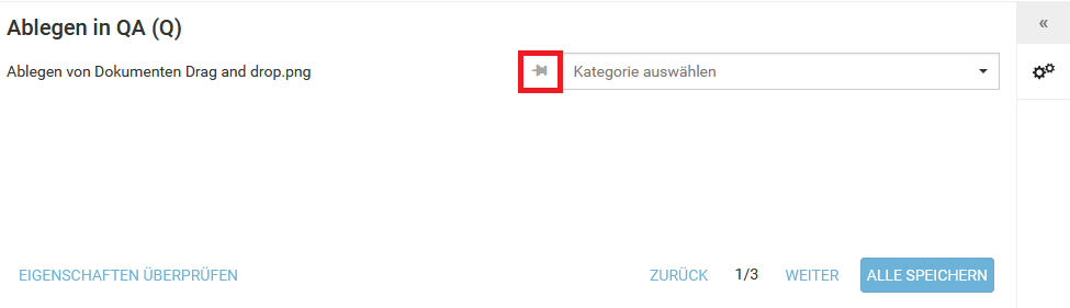 Die Ablagemaske für mehrere Dateien ist zu sehen: Links wird der Titel der einzelnen Datei angezeigt, rechts davon ist ein Pin Symbol neben der Eingabemaske "Kategorie" zu sehen. Unten links ist die Schaltfläche "Eigenschaften überprüfen". Unten rechts steht zwischen den Schaltflächen "zurück" und "weiter" die Dateizahl, in dem Fall erste von vier. Ganz rechts unte befindet sich die Schaltfläche "alle Speichern".