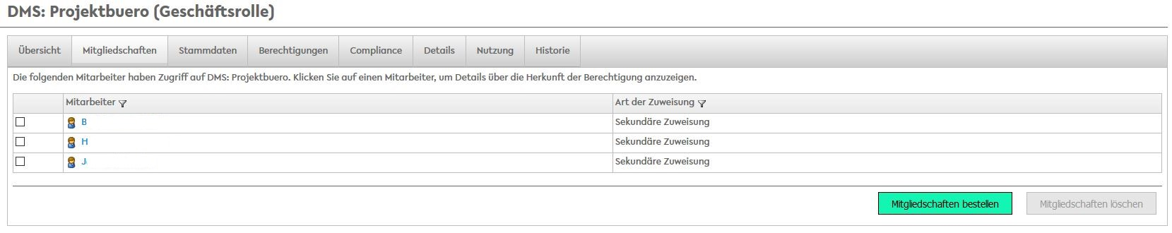 Es ist eine tabellarische Auflistung der Mitarbeitenden sowie deren Arten der Zuweisungen zu sehen. In diesem Fall haben alle drei aufgelisteten Personen eine sekundäre Zuweisung.